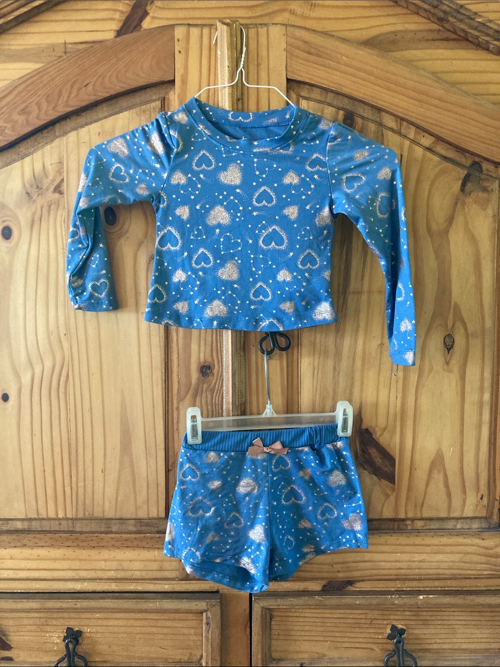 Girls Sweet Dreams blue gold hearts 2 piece long sleeve shorts pajamas size 4T